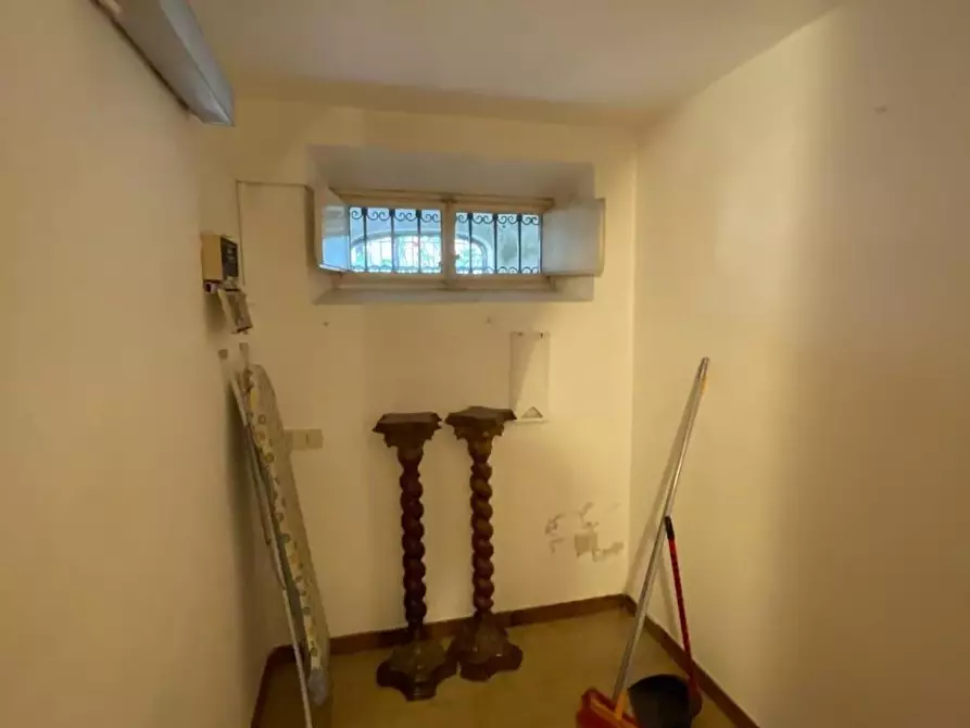 Immagine 44 di Villa in vendita  a Lucca