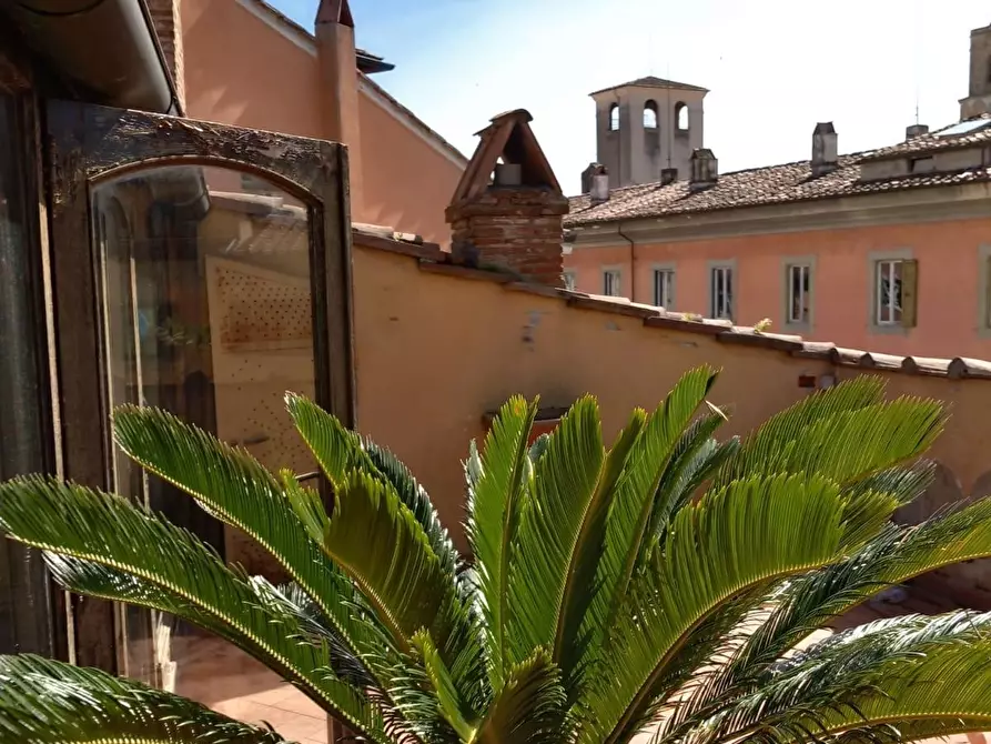 Immagine 27 di Palazzo in vendita  a Pisa