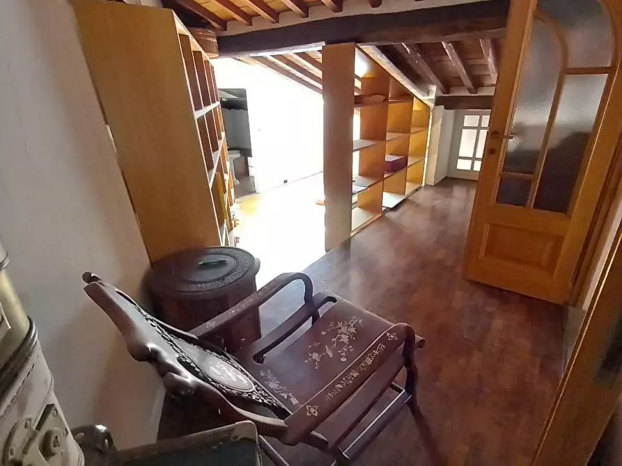 Immagine 23 di Palazzo in vendita  a Pisa