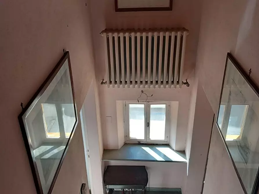 Immagine 20 di Palazzo in vendita  a Pisa