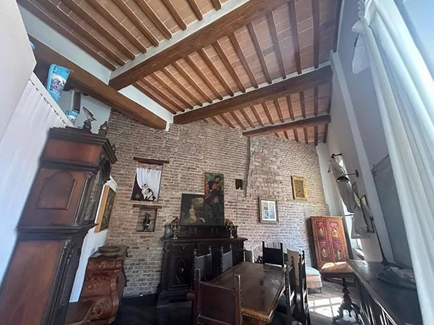 Immagine 4 di Palazzo in vendita  a Pisa