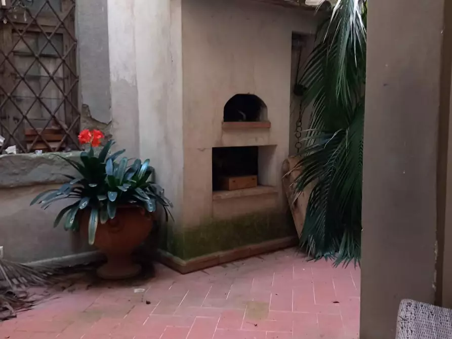 Immagine 36 di Palazzo in vendita  a Pisa