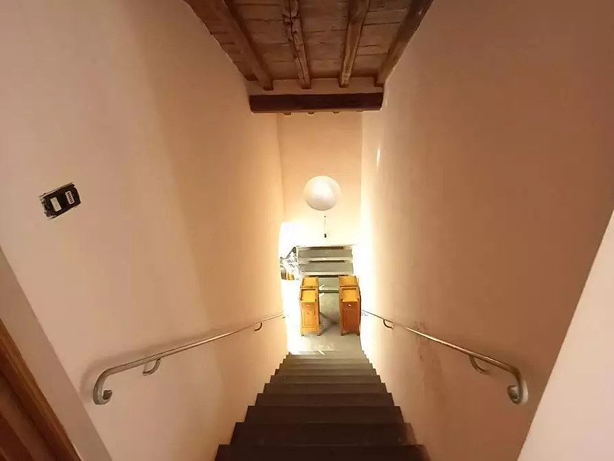 Immagine 35 di Palazzo in vendita  a Pisa