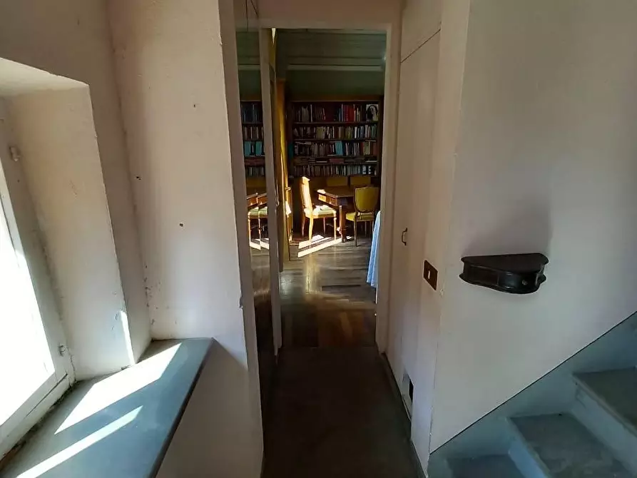 Immagine 8 di Palazzo in vendita  a Pisa