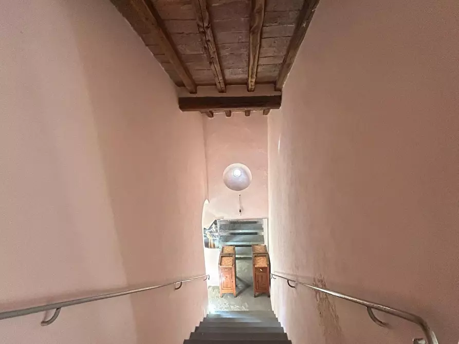 Immagine 3 di Palazzo in vendita  a Pisa