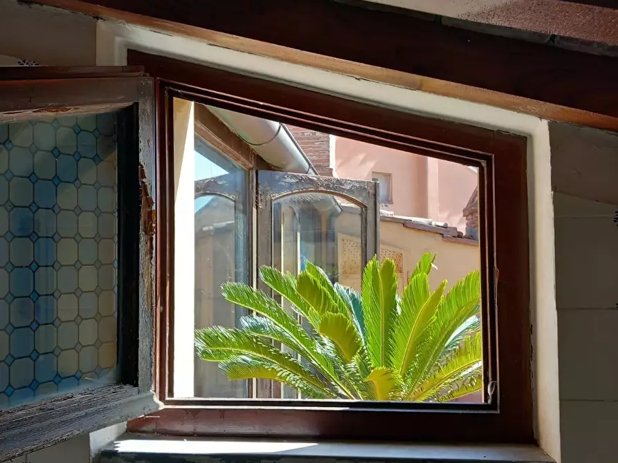 Immagine 12 di Palazzo in vendita  a Pisa