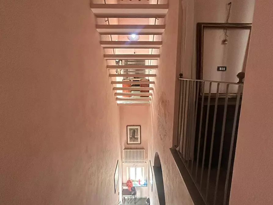 Immagine 17 di Palazzo in vendita  a Pisa