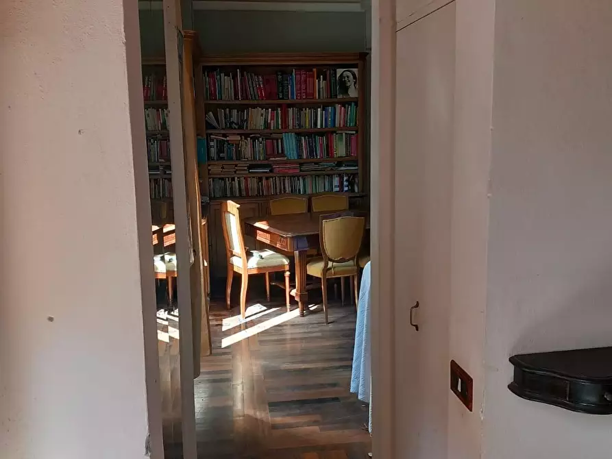 Immagine 37 di Palazzo in vendita  a Pisa