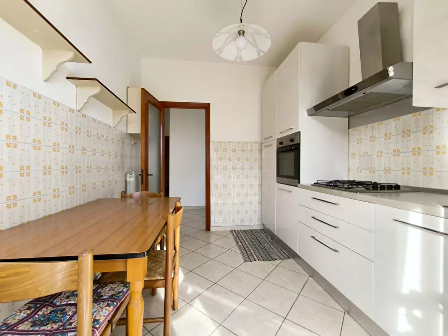 Immagine 12 di Appartamento in vendita  a Carrara