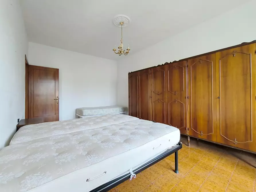 Immagine 19 di Appartamento in vendita  a Carrara