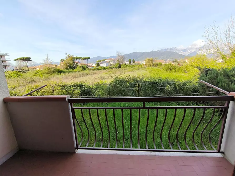 Immagine 20 di Appartamento in vendita  a Carrara