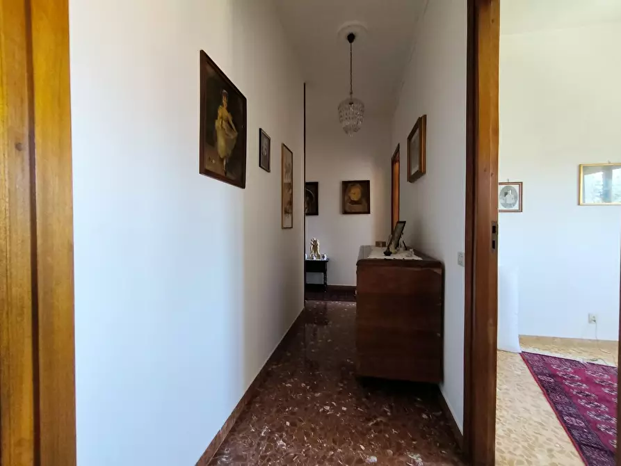 Immagine 21 di Appartamento in vendita  a Carrara