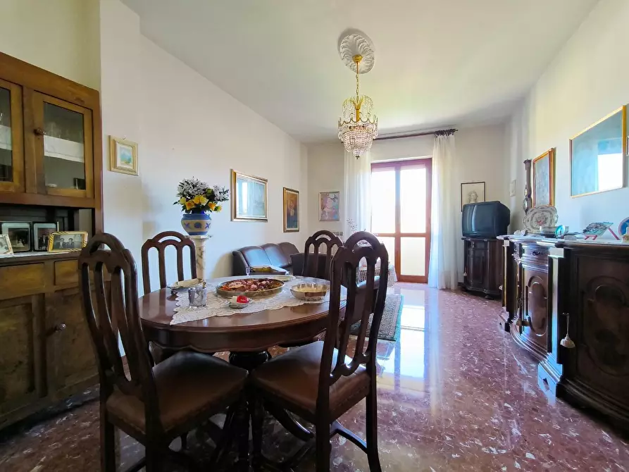 Immagine 6 di Appartamento in vendita  a Carrara