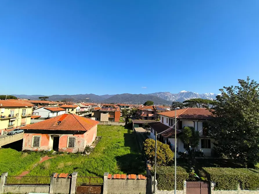 Immagine 20 di Appartamento in vendita  a Carrara