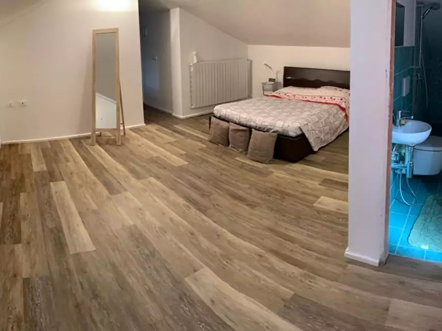 Immagine 16 di Appartamento in vendita  a Cecina