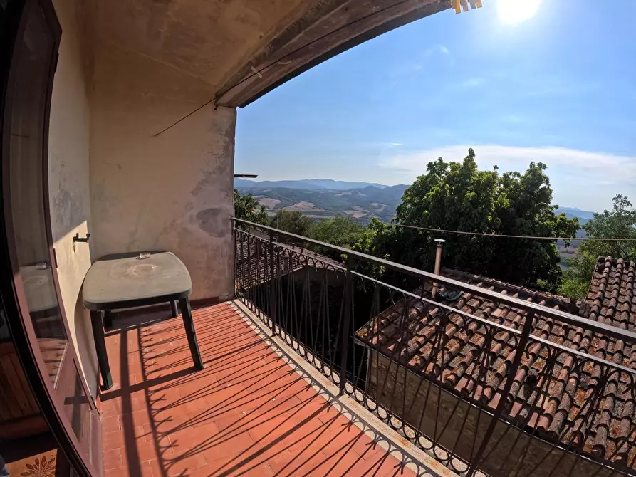 Immagine 2 di Appartamento in vendita  a Casole D'elsa