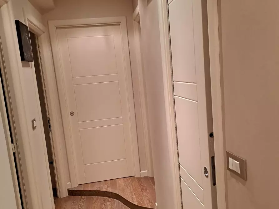 Immagine 8 di Appartamento in vendita  a Montecatini Terme