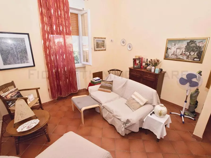 Immagine 9 di Appartamento in vendita  a Suvereto