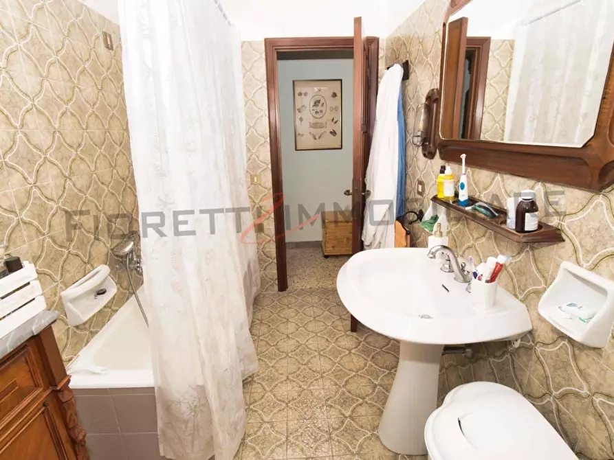 Immagine 26 di Appartamento in vendita  a Suvereto