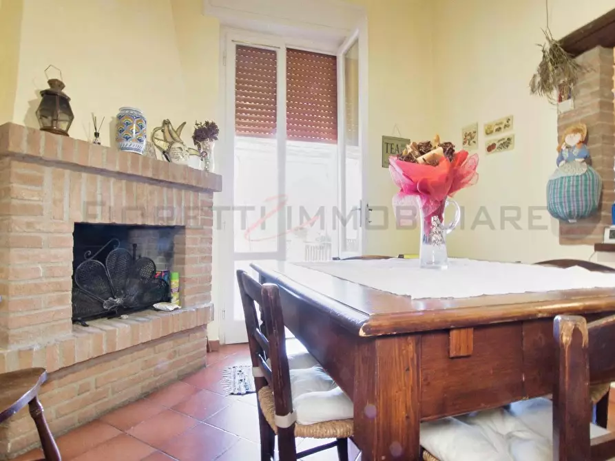 Immagine 4 di Appartamento in vendita  a Suvereto