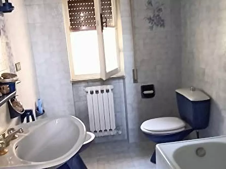 Immagine 8 di Villa in vendita  a San Giuliano Terme