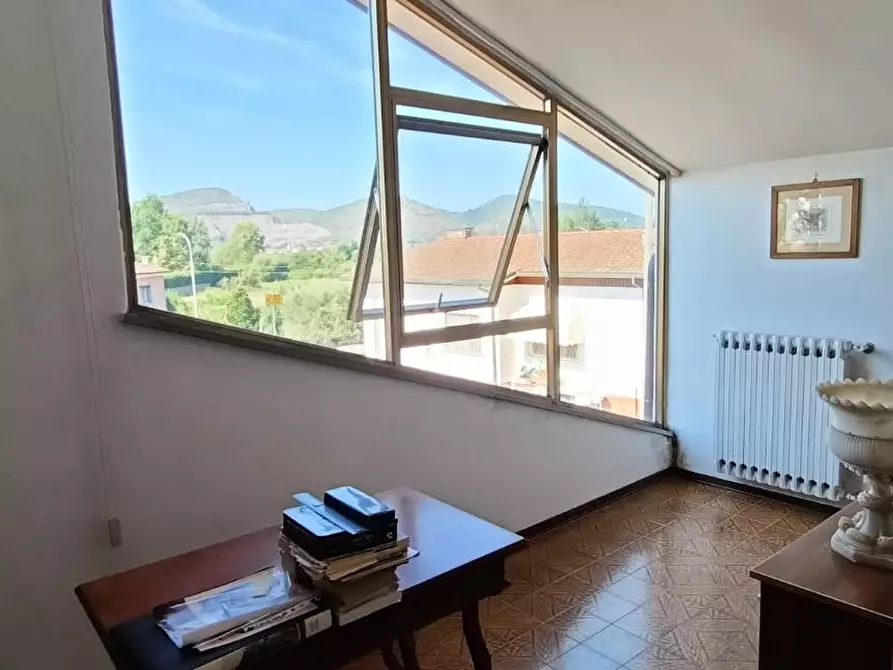 Immagine 11 di Villa in vendita  a San Giuliano Terme
