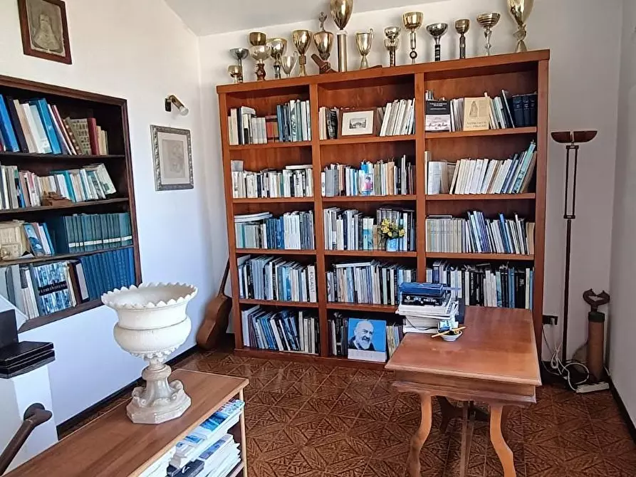 Immagine 10 di Villa in vendita  a San Giuliano Terme