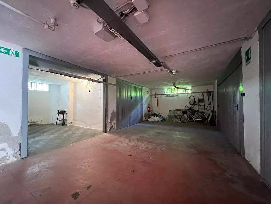 Immagine 14 di Appartamento in vendita  a Massa