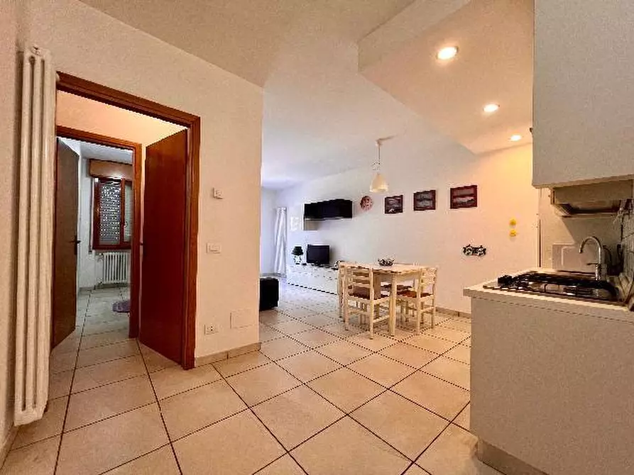 Immagine 6 di Appartamento in vendita  a Massa