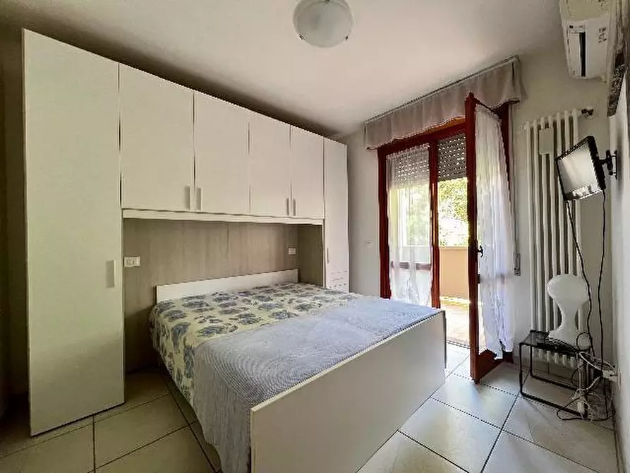 Immagine 4 di Appartamento in vendita  a Massa