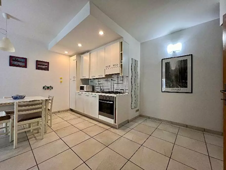 Immagine 5 di Appartamento in vendita  a Massa