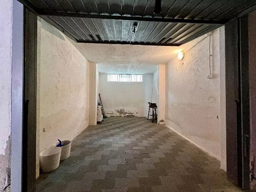 Immagine 13 di Appartamento in vendita  a Massa