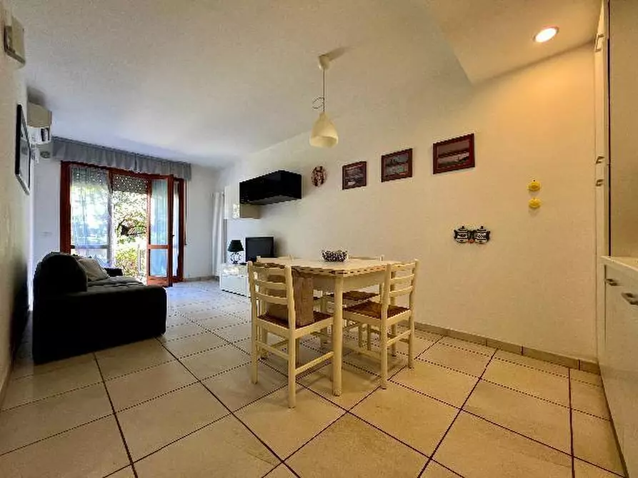 Immagine 2 di Appartamento in vendita  a Massa