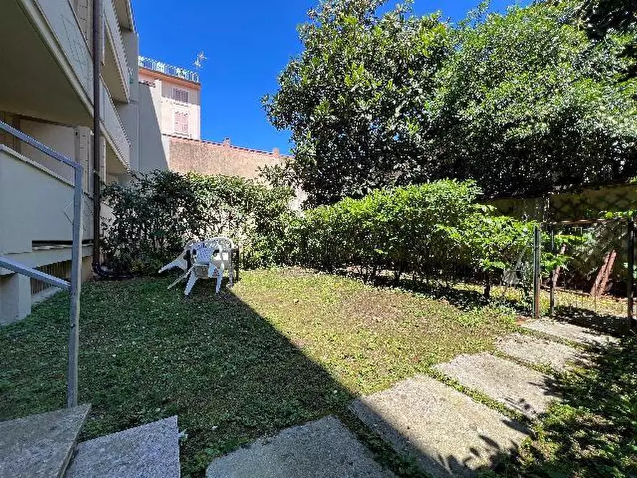 Immagine 16 di Appartamento in vendita  a Massa