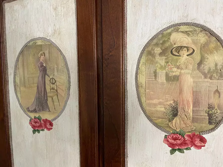 Immagine 29 di Attività commerciale in vendita  a Lucca