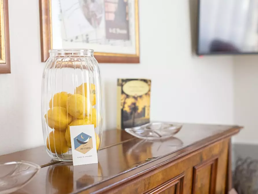 Immagine 78 di Attività commerciale in vendita  a Lucca