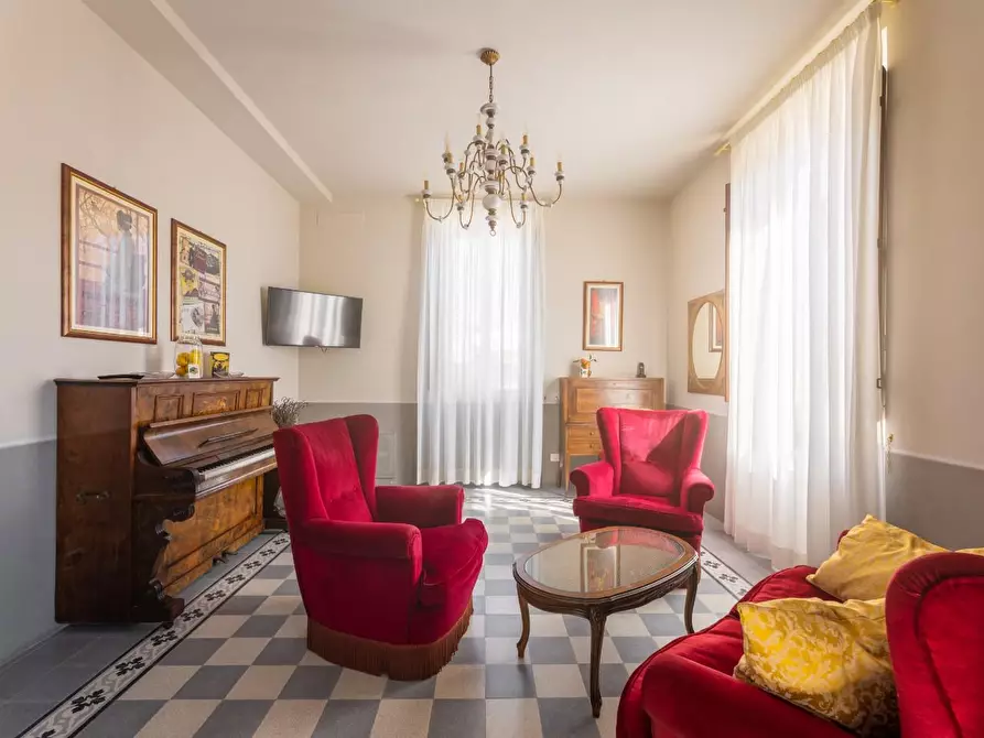 Immagine 68 di Attività commerciale in vendita  a Lucca