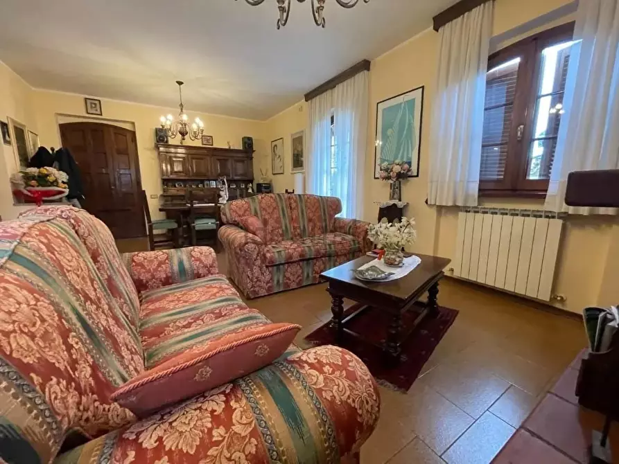 Immagine 14 di Villa in vendita  a Viareggio