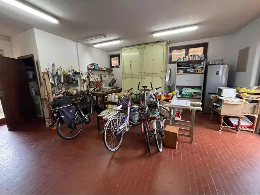 Immagine 20 di Villa in vendita  a Viareggio