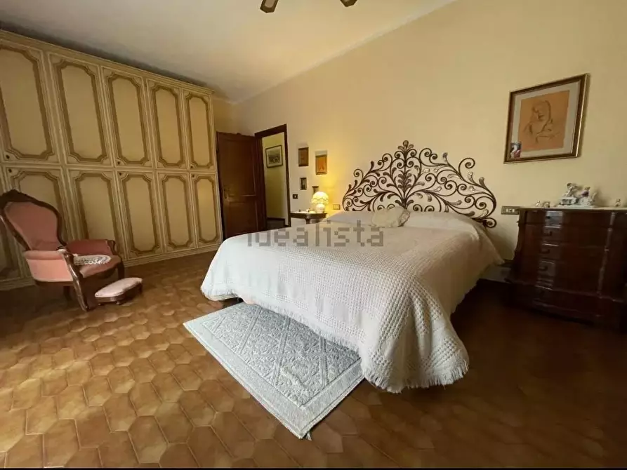 Immagine 25 di Villa in vendita  a Viareggio