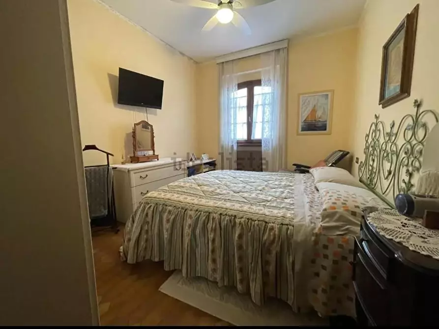 Immagine 26 di Villa in vendita  a Viareggio