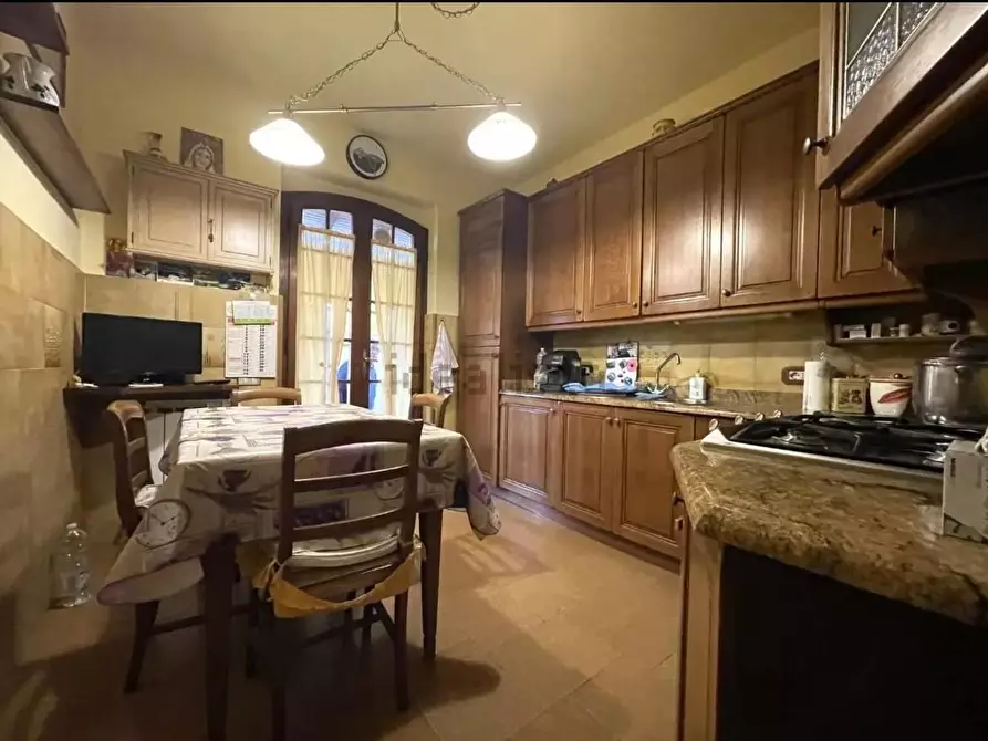 Immagine 18 di Villa in vendita  a Viareggio