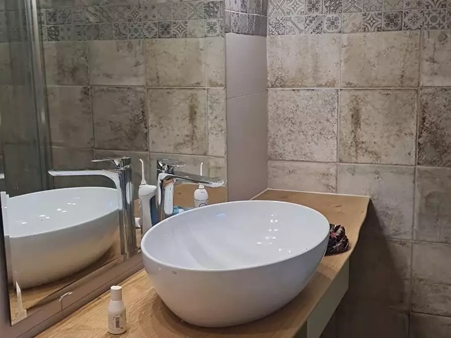 Immagine 5 di Appartamento in affitto  a Chiusdino