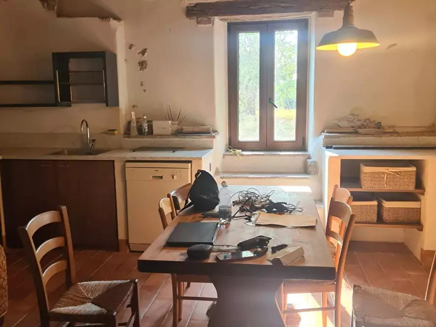 Immagine 2 di Appartamento in affitto  a Chiusdino