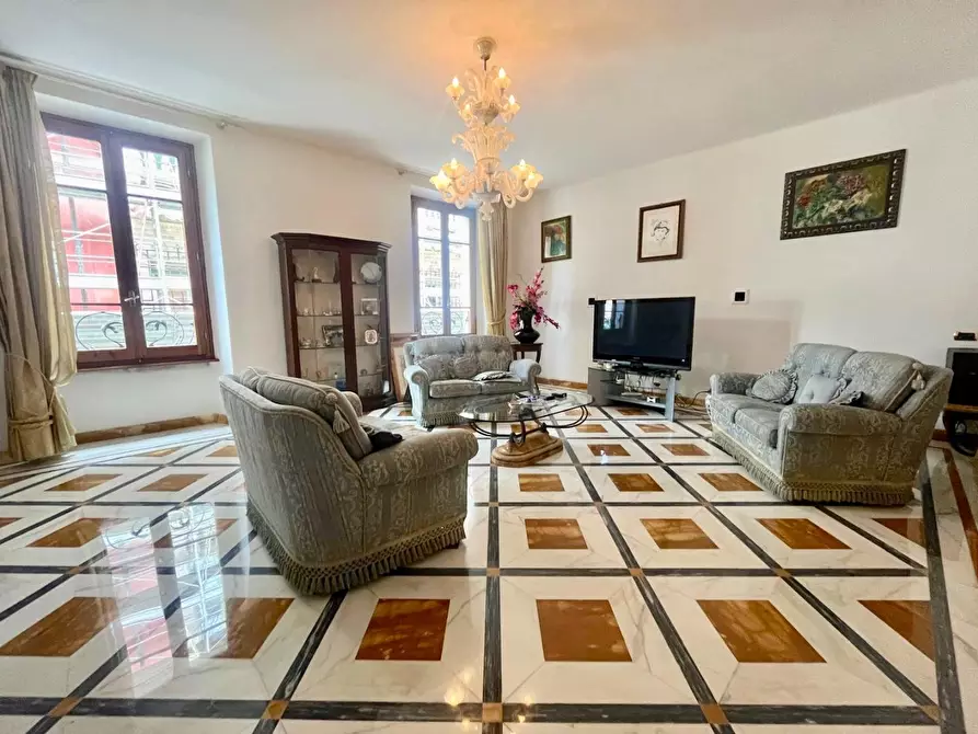 Immagine 8 di Appartamento in vendita  a Massa