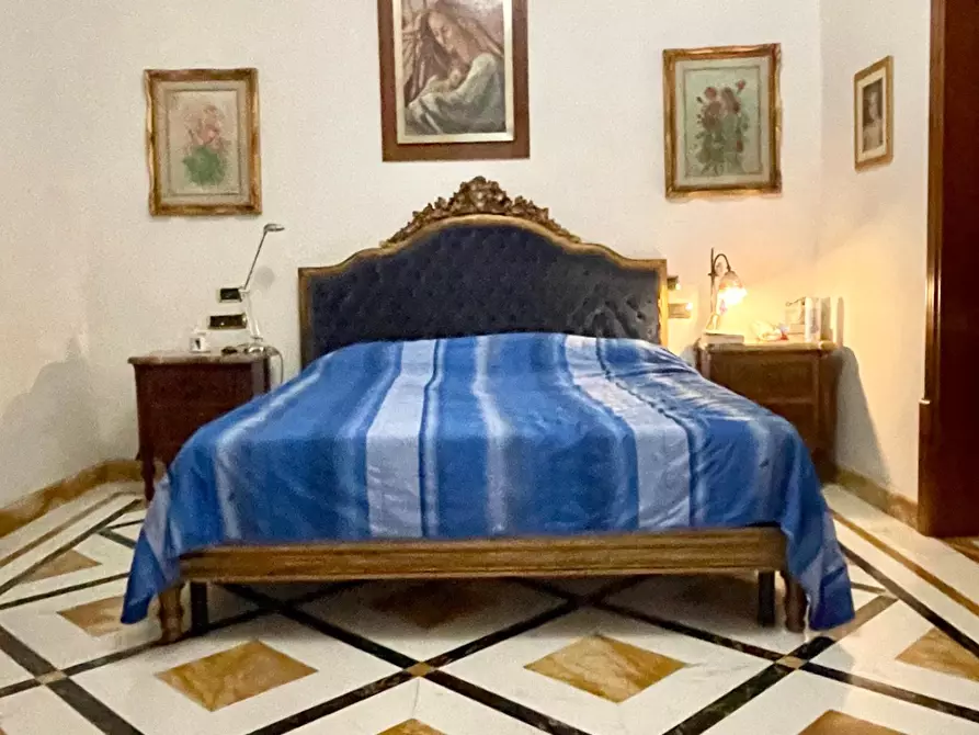 Immagine 14 di Appartamento in vendita  a Massa