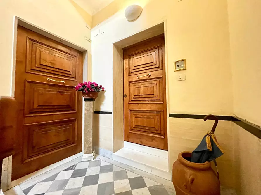 Immagine 23 di Appartamento in vendita  a Massa