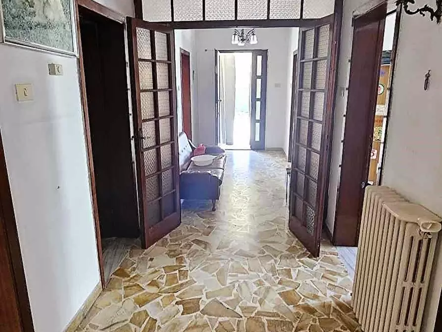 Immagine 14 di Appartamento in vendita  a Massa