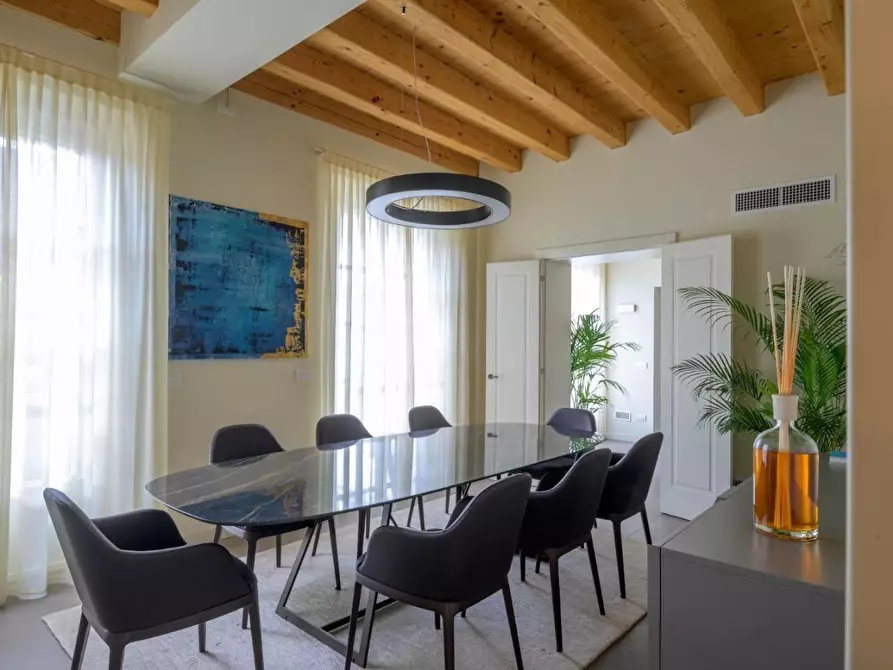 Immagine 18 di Villa in vendita  a Forte Dei Marmi