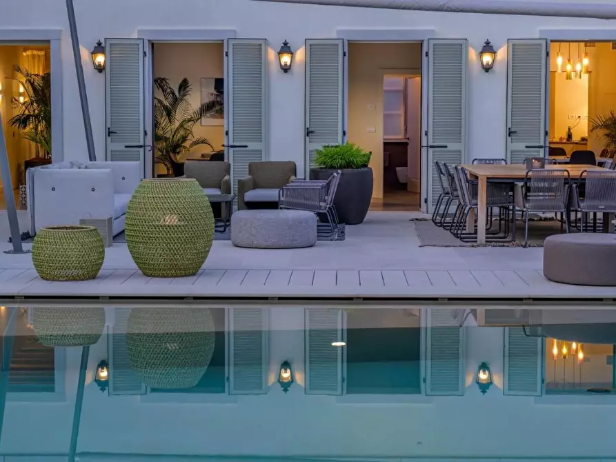 Immagine 29 di Villa in vendita  a Forte Dei Marmi